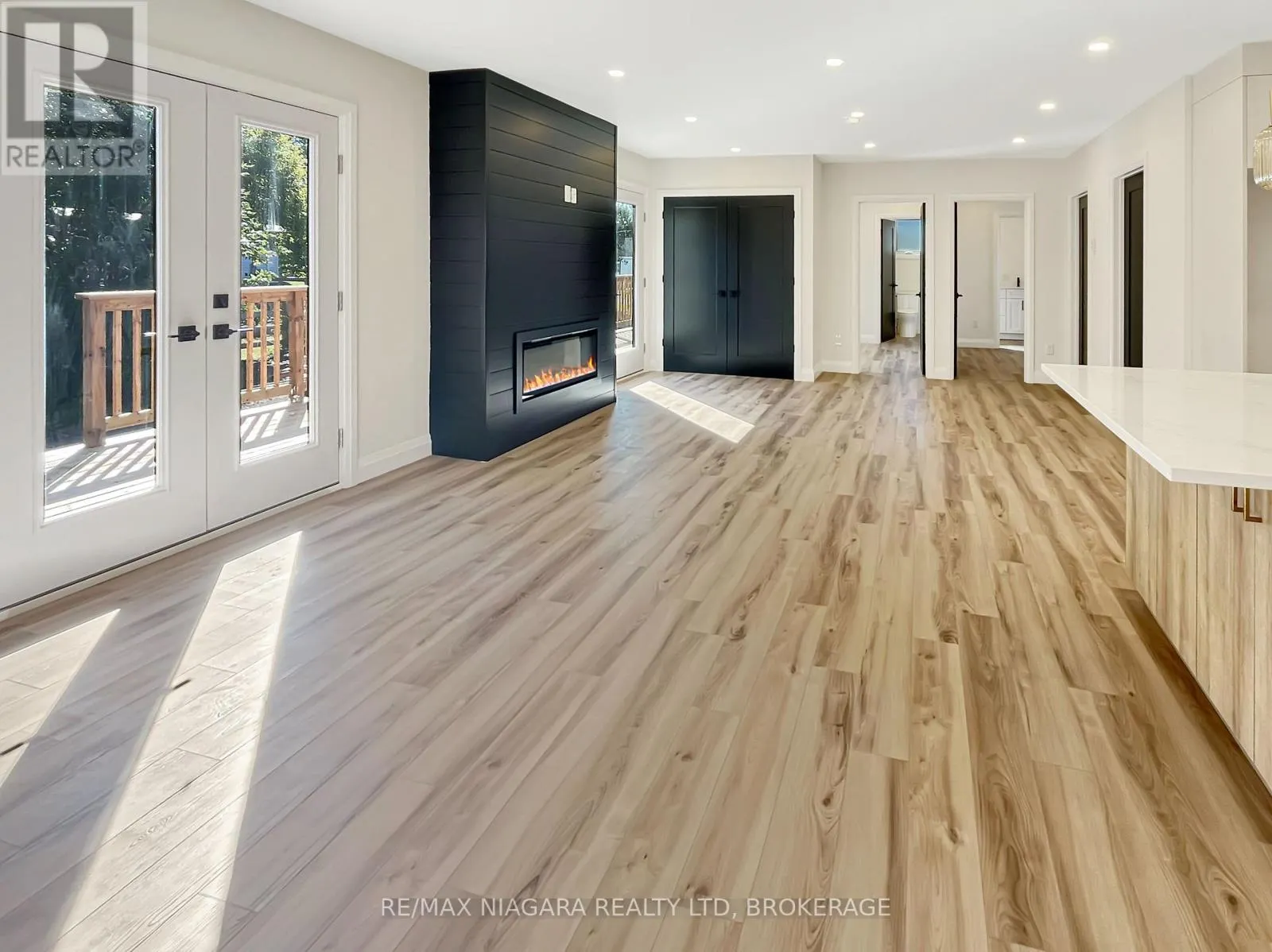 3042 BETHUNE AVENUE