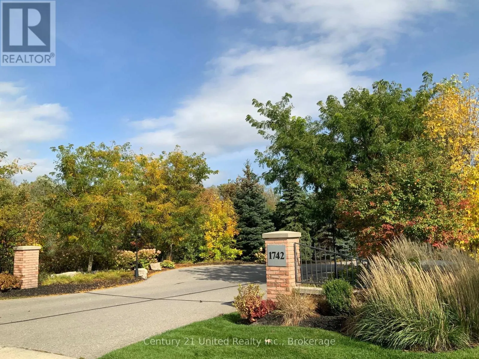 611 - 1742 RAVENWOOD DRIVE #611