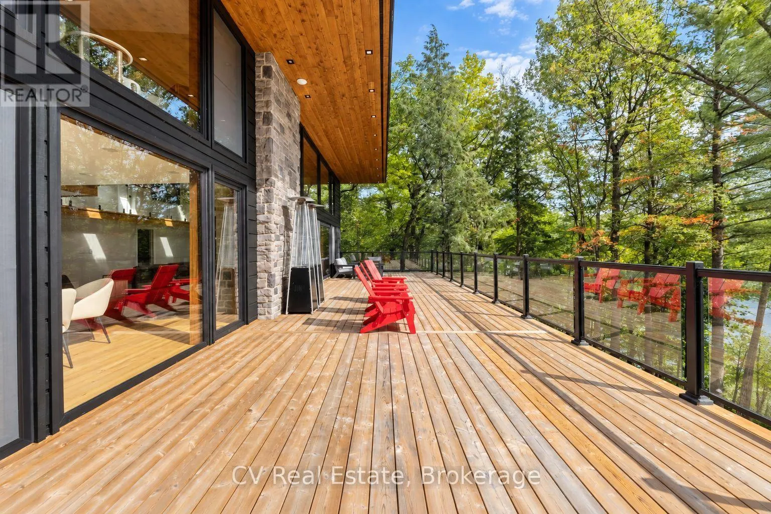 1009 DONALDSON STREET