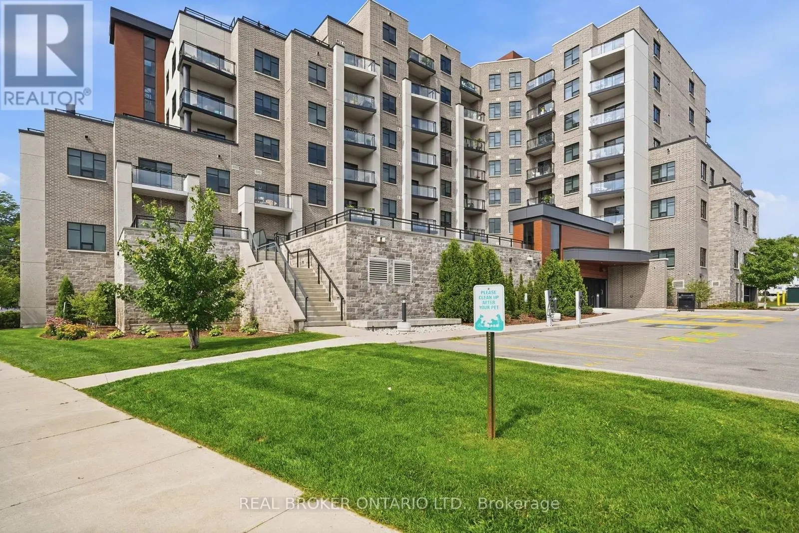 101 - 30 HAMILTON STREET S