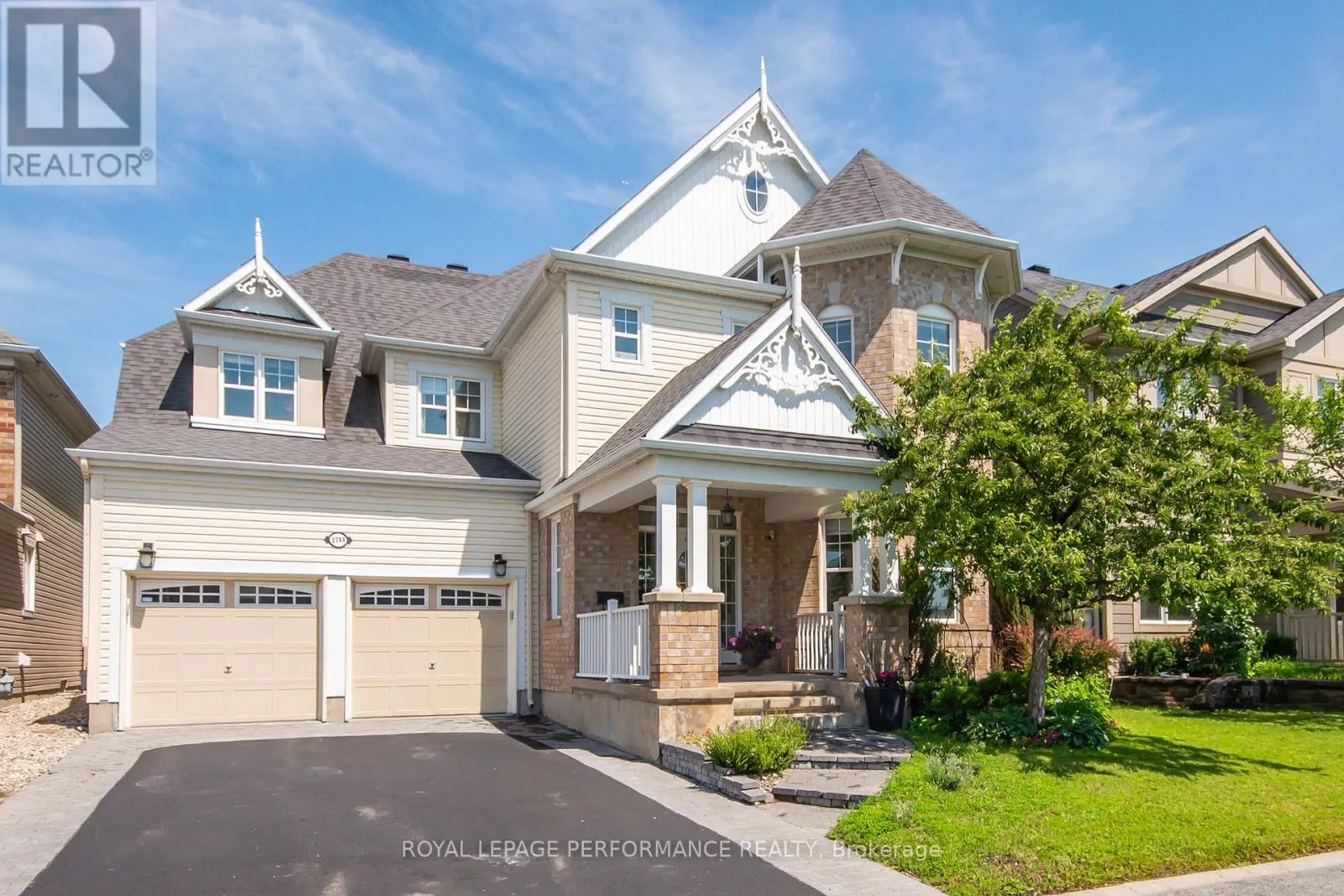 2744 GRAND VISTA CIRCLE