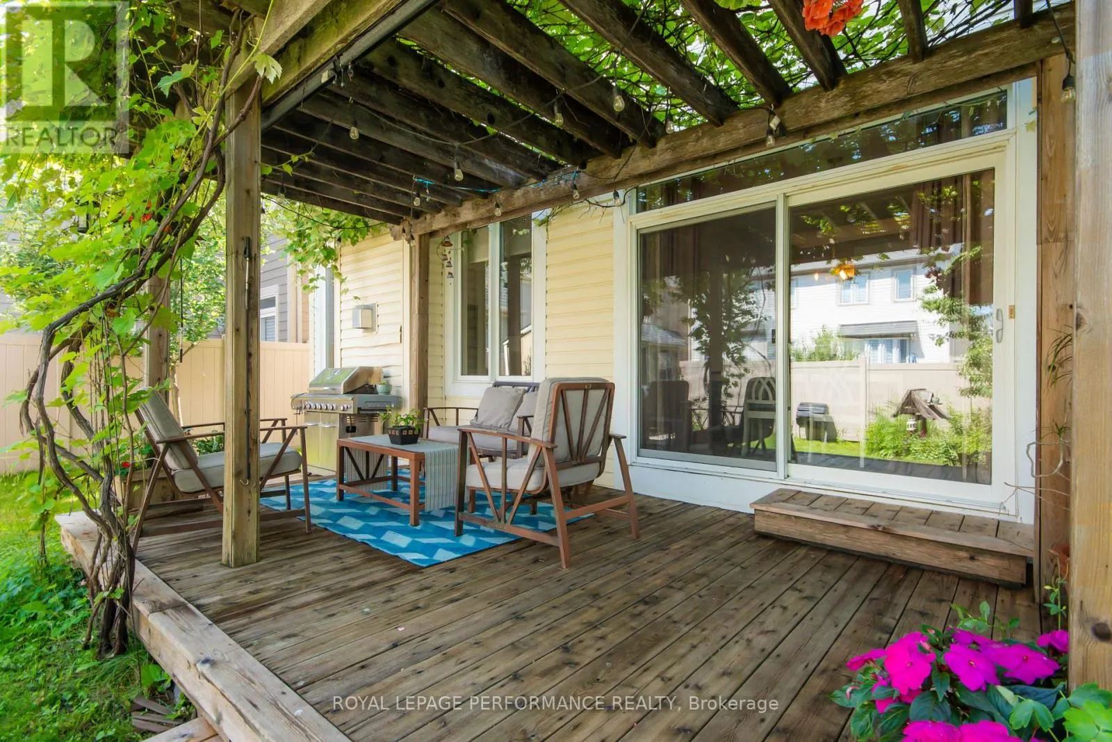 2744 GRAND VISTA CIRCLE