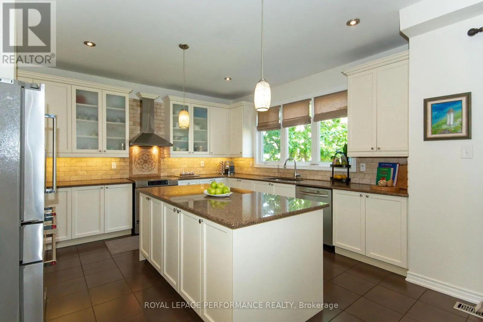 2744 GRAND VISTA CIRCLE