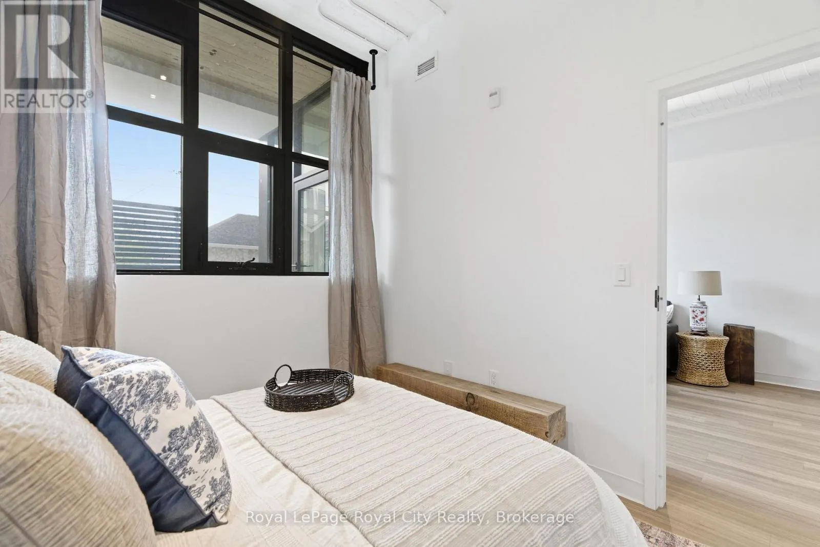 112 - 120 HURON STREET #112