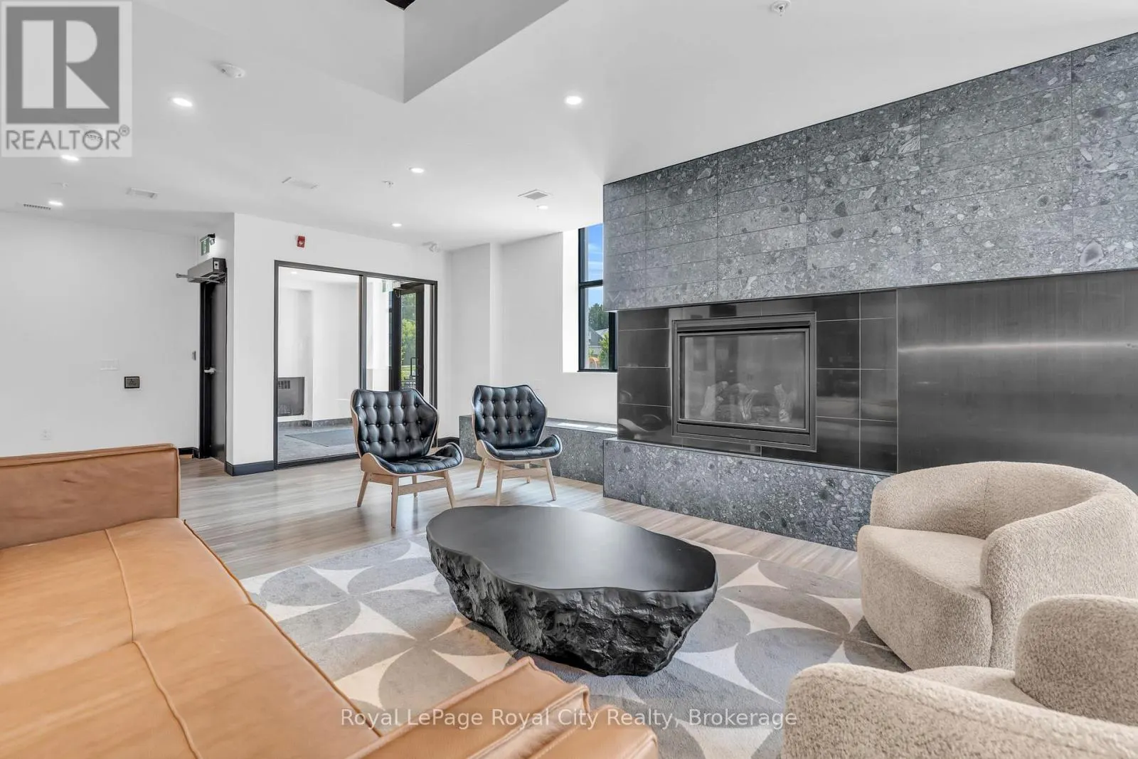 112 - 120 HURON STREET #112