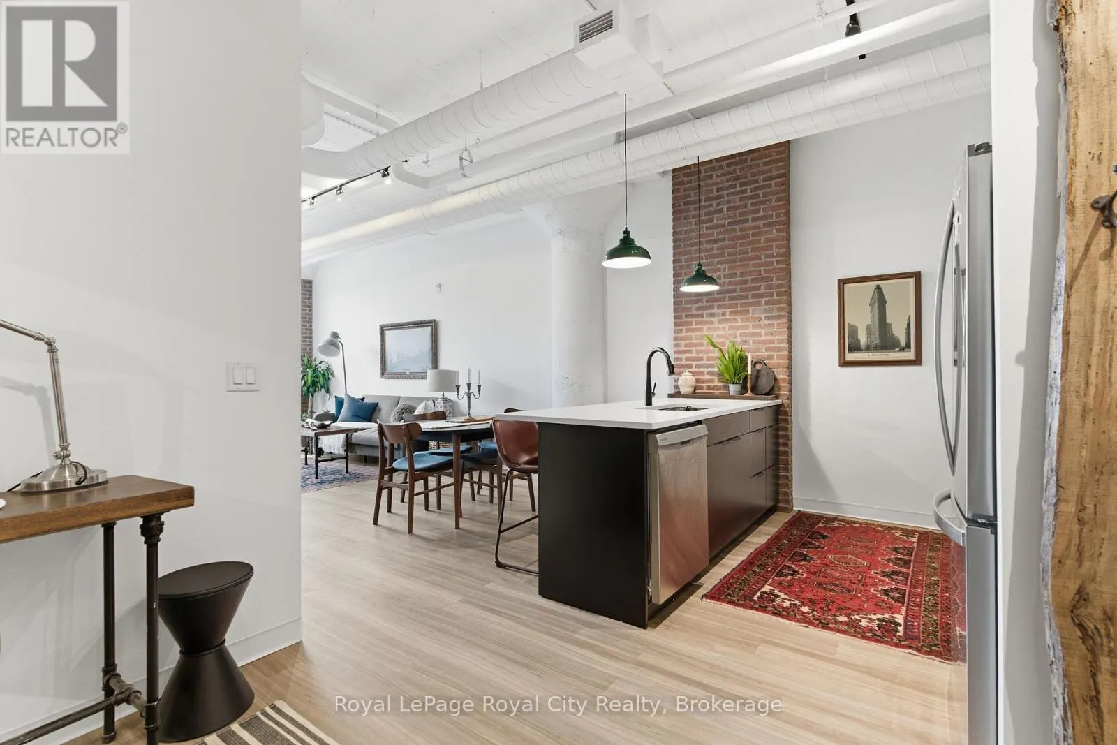 112 - 120 HURON STREET #112