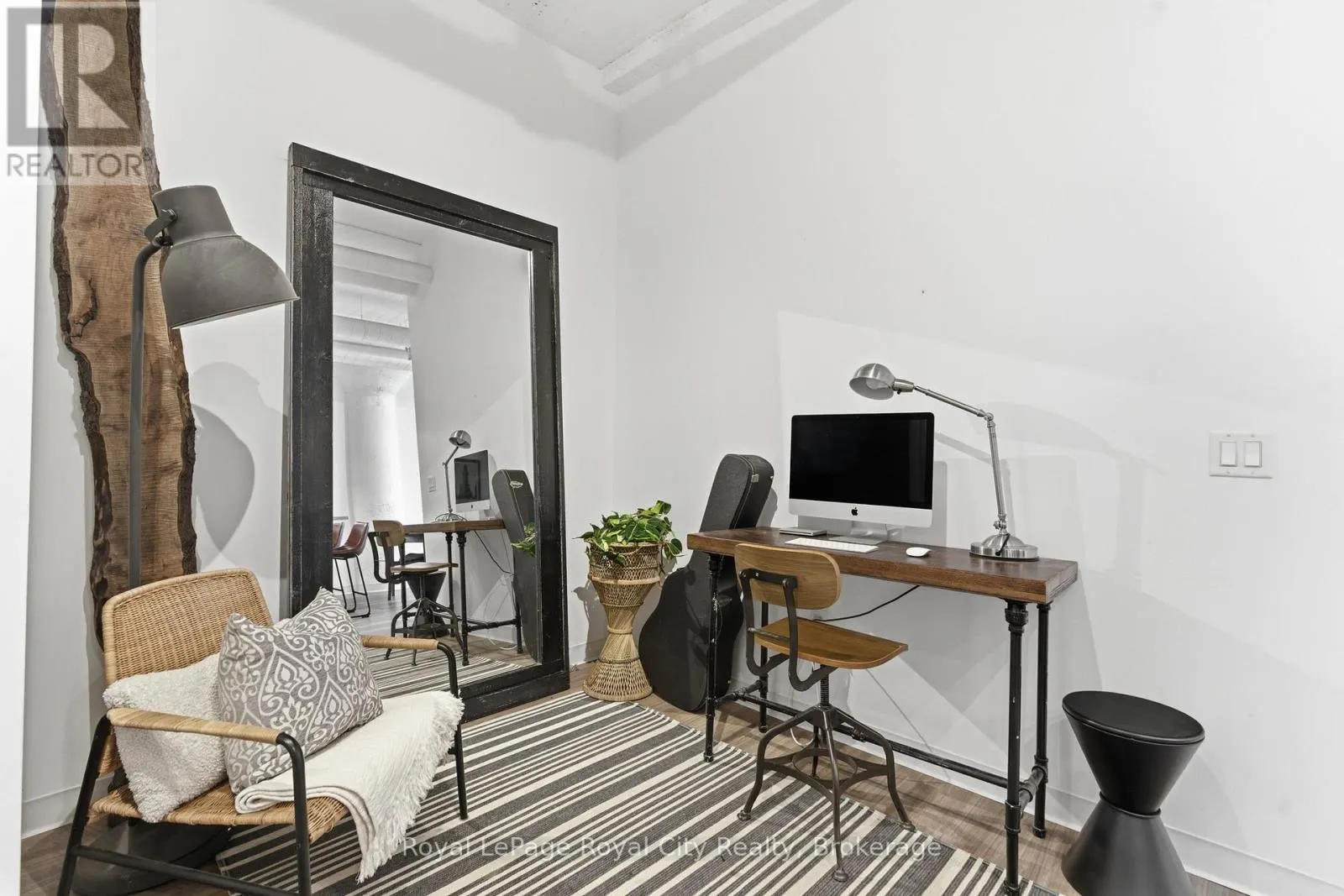 112 - 120 HURON STREET #112