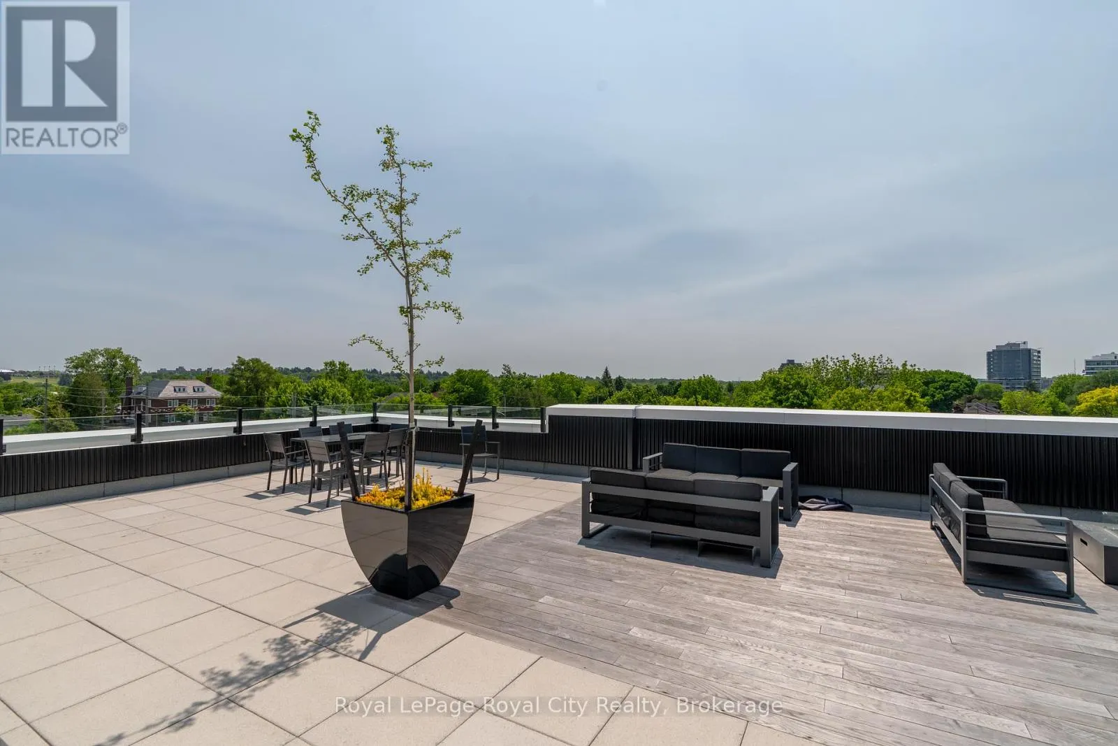112 - 120 HURON STREET #112