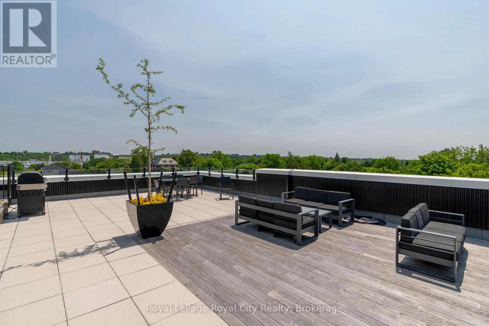 112 - 120 HURON STREET #112