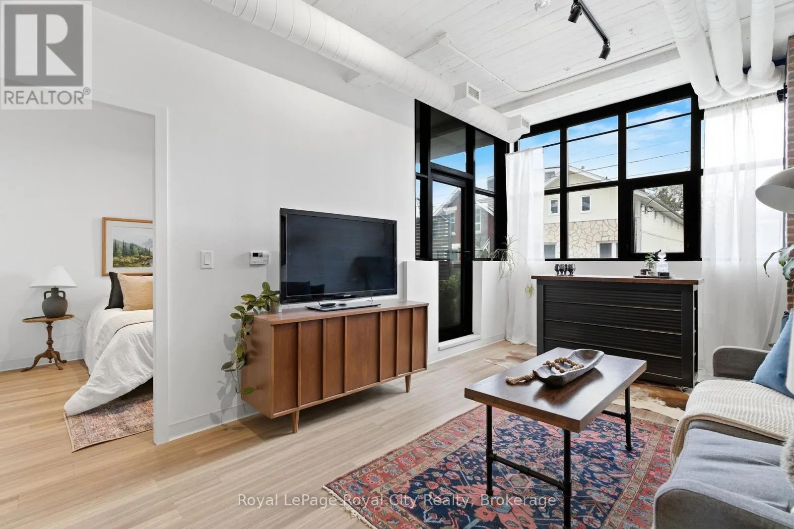 112 - 120 HURON STREET #112