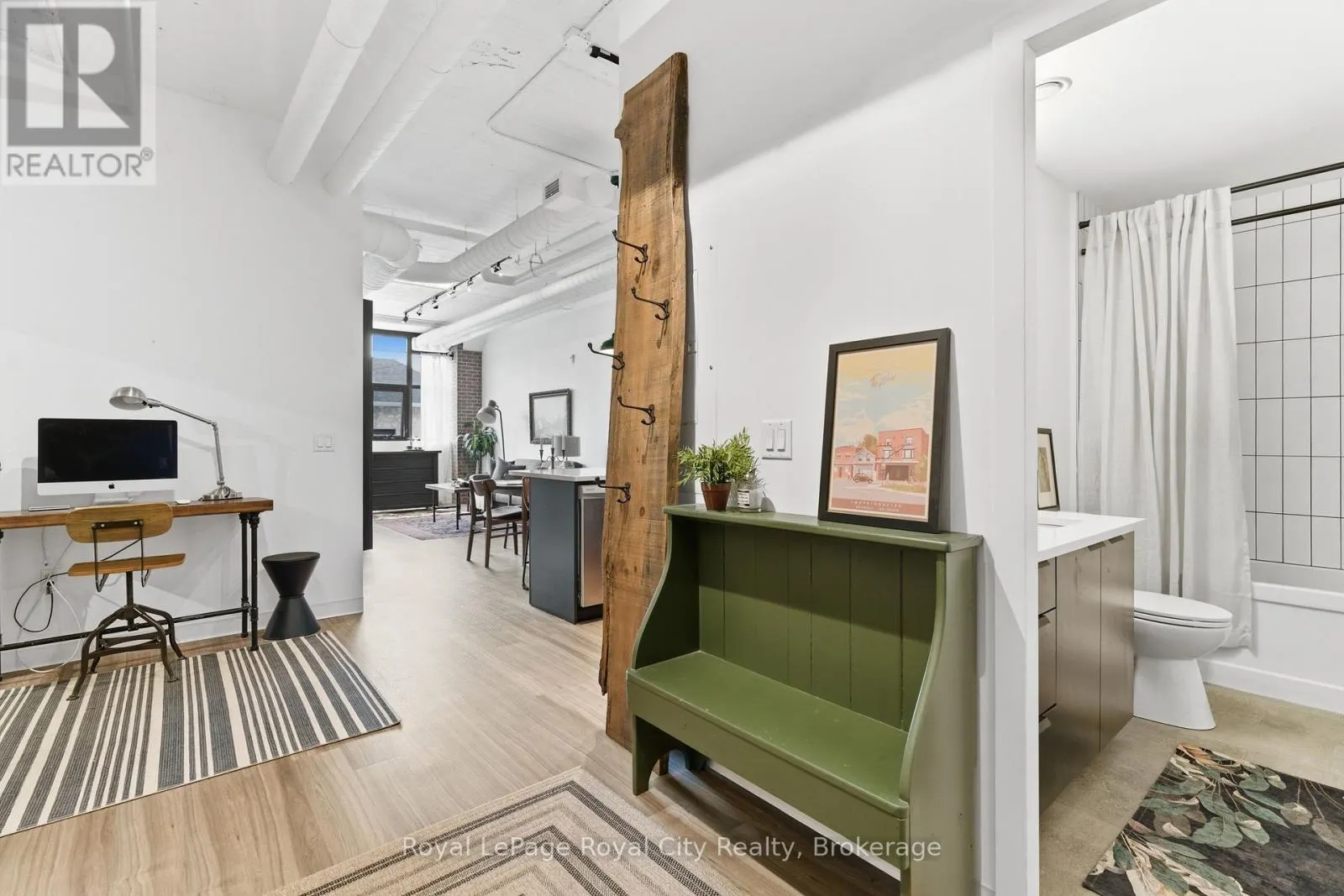 112 - 120 HURON STREET #112