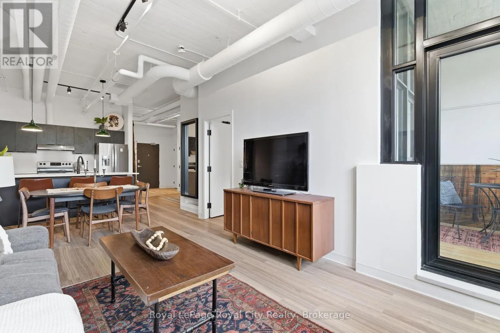 112 - 120 HURON STREET #112