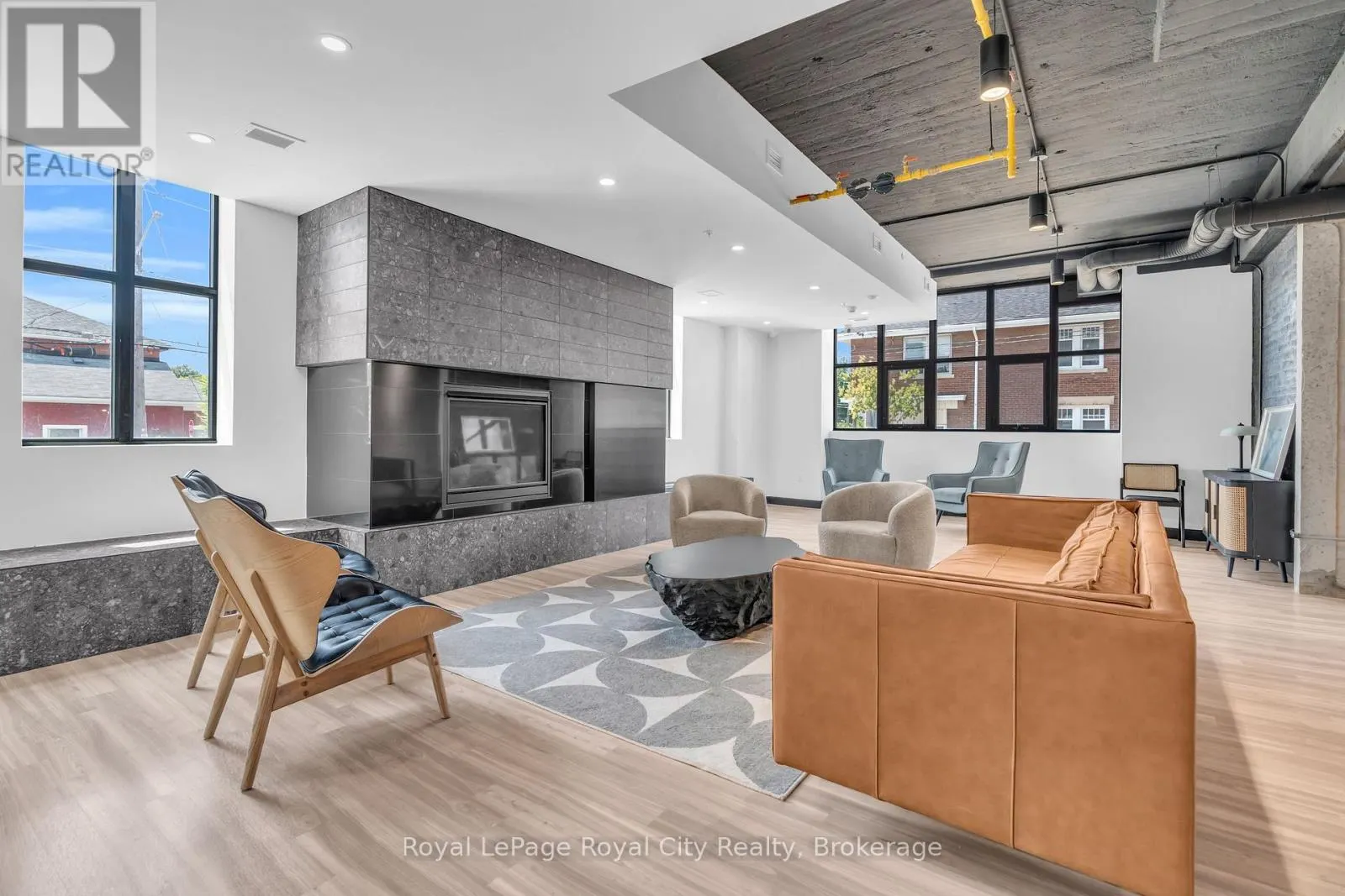 112 - 120 HURON STREET #112