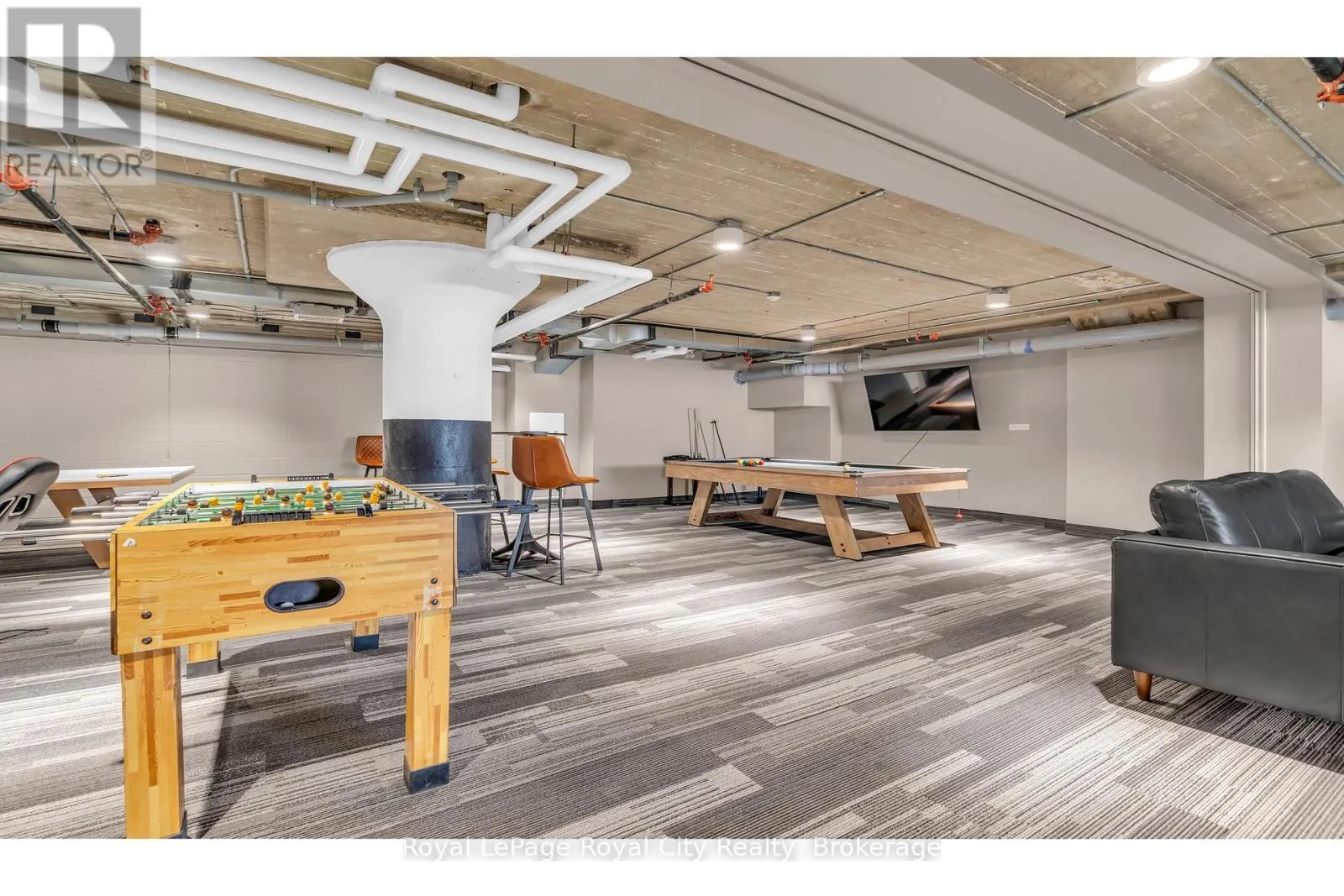 112 - 120 HURON STREET #112