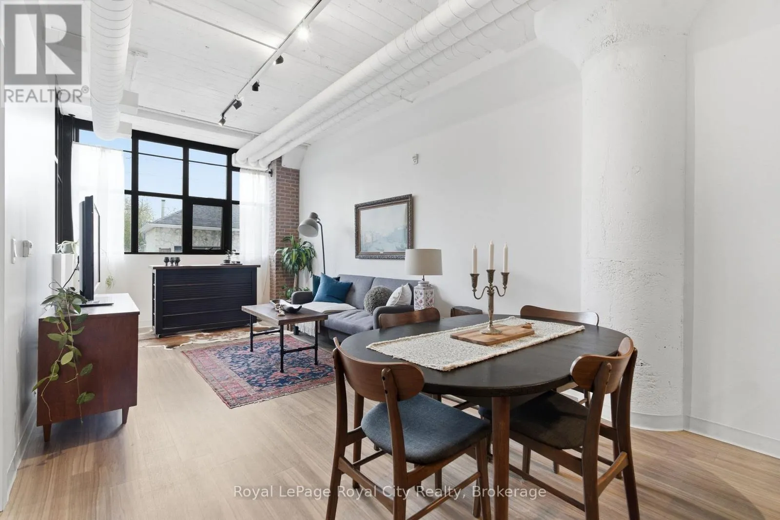112 - 120 HURON STREET #112