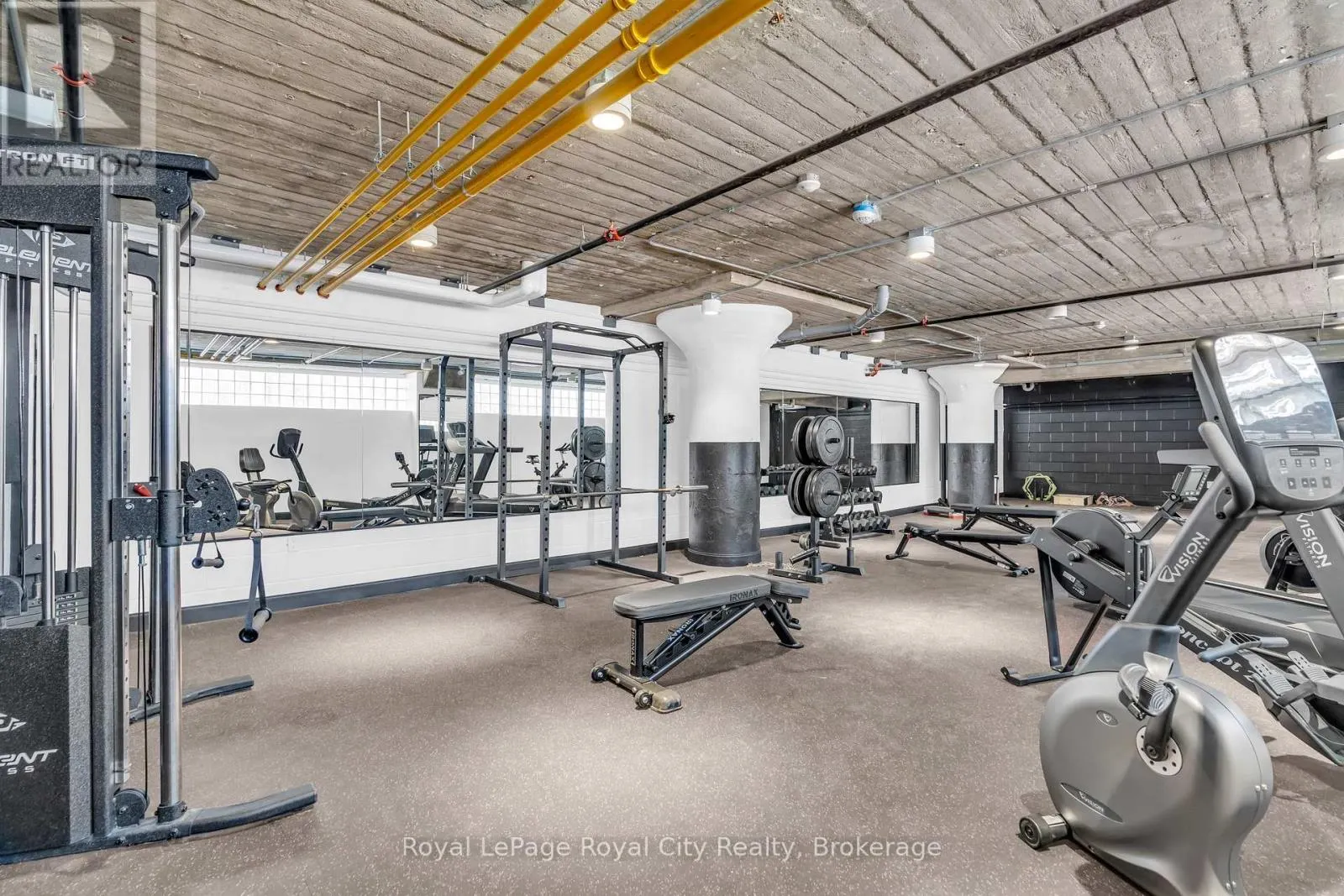 112 - 120 HURON STREET #112