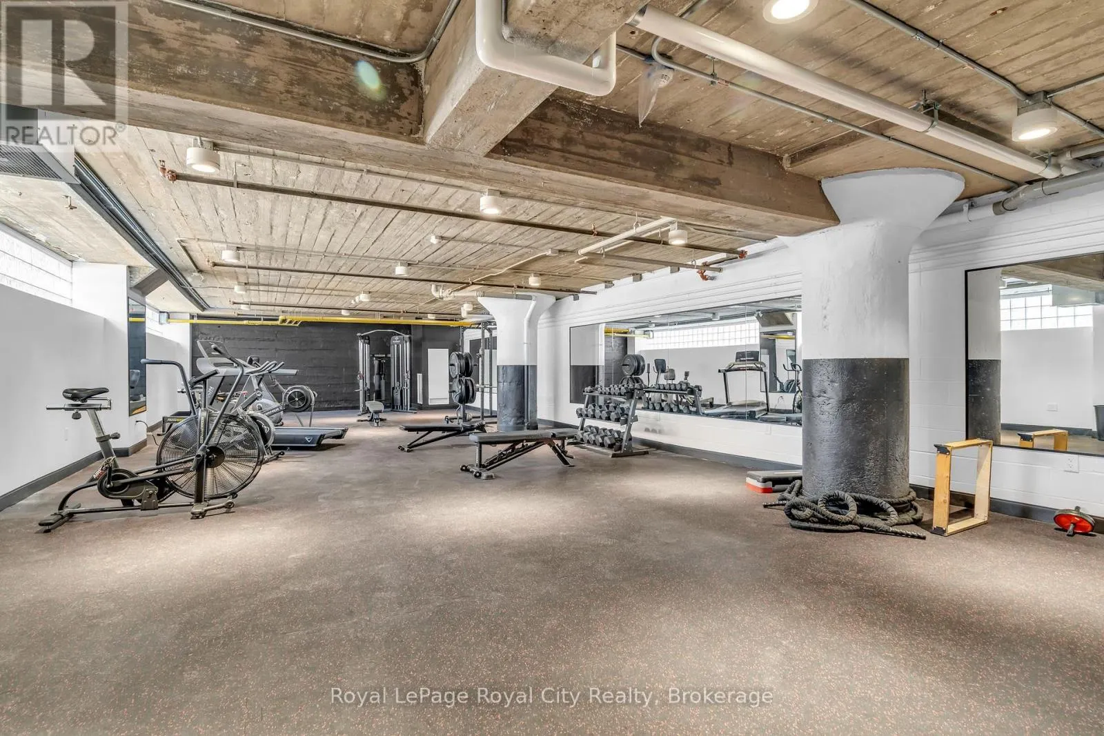 112 - 120 HURON STREET #112