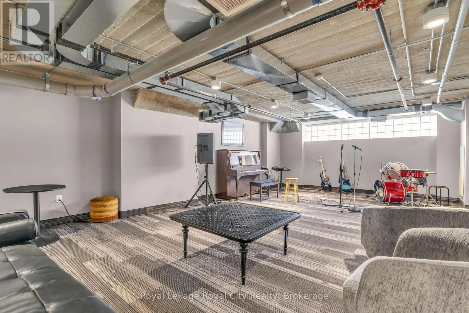 112 - 120 HURON STREET #112