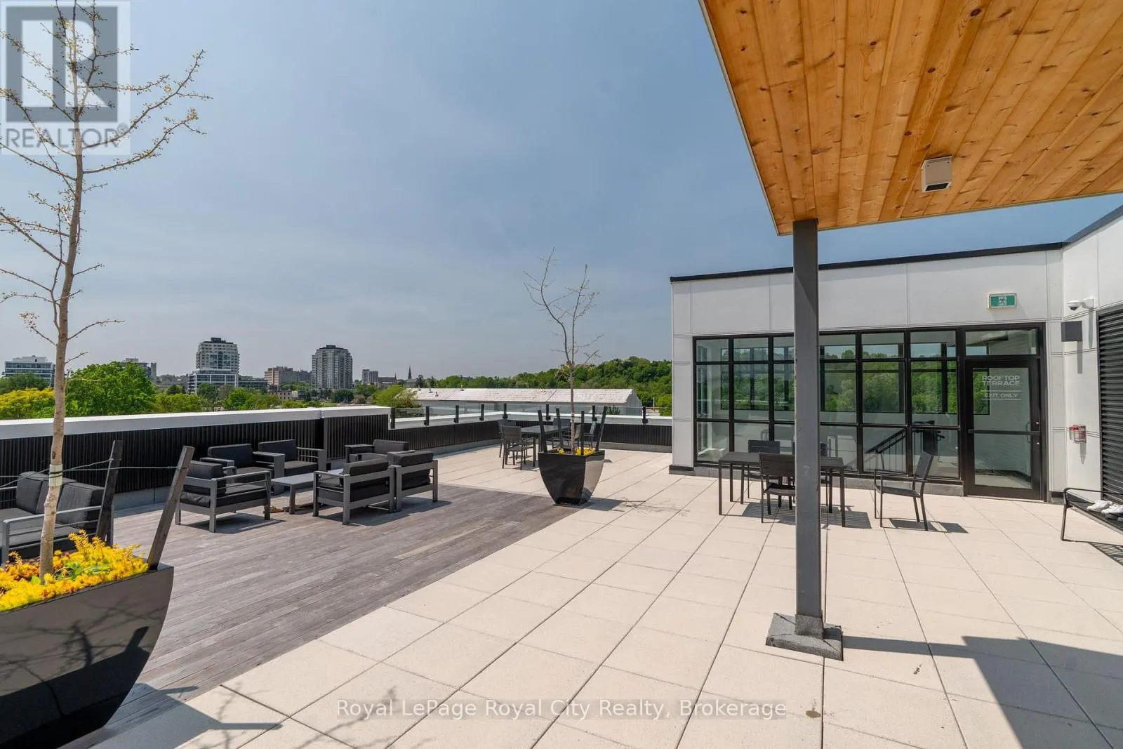112 - 120 HURON STREET #112