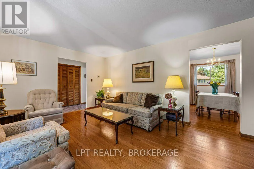 124 CAMPBELL CRESCENT