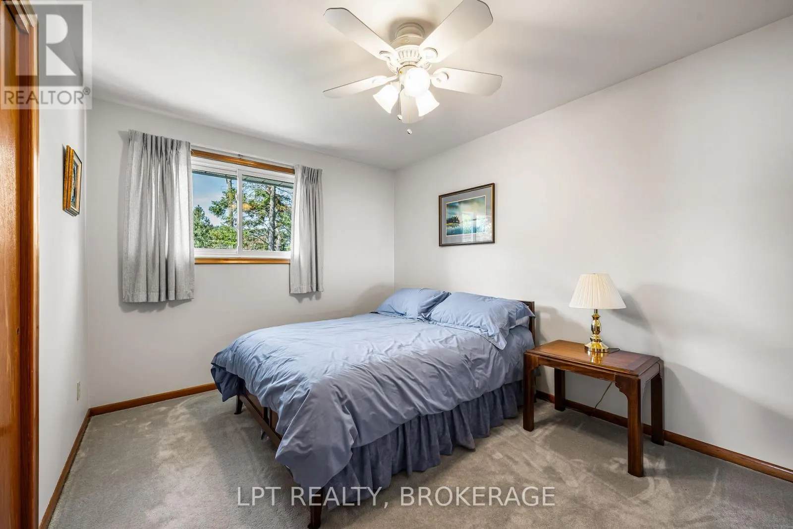 124 CAMPBELL CRESCENT