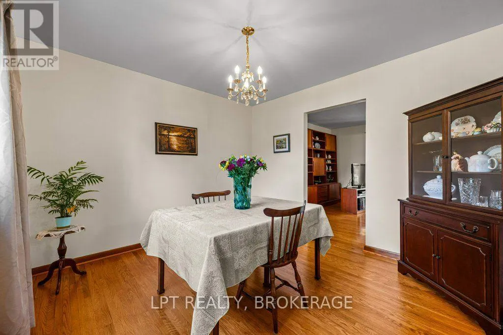 124 CAMPBELL CRESCENT