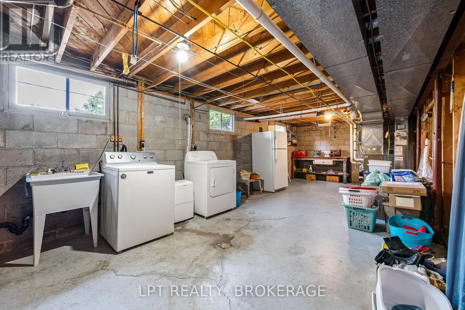 124 CAMPBELL CRESCENT