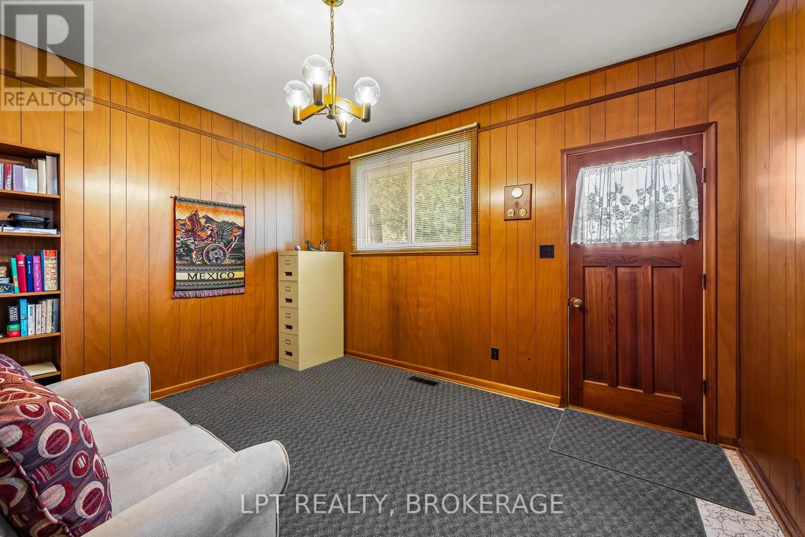 124 CAMPBELL CRESCENT