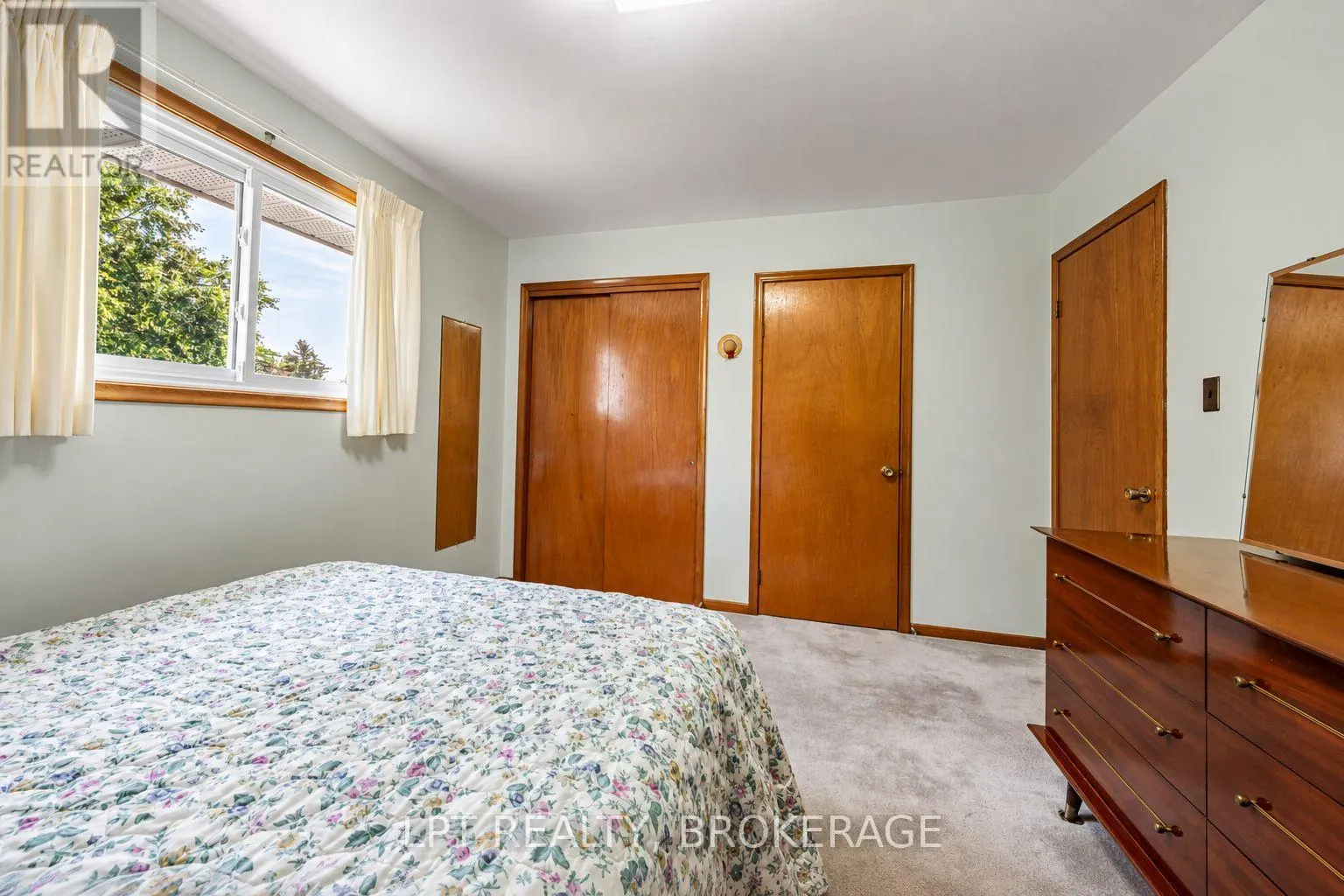 124 CAMPBELL CRESCENT