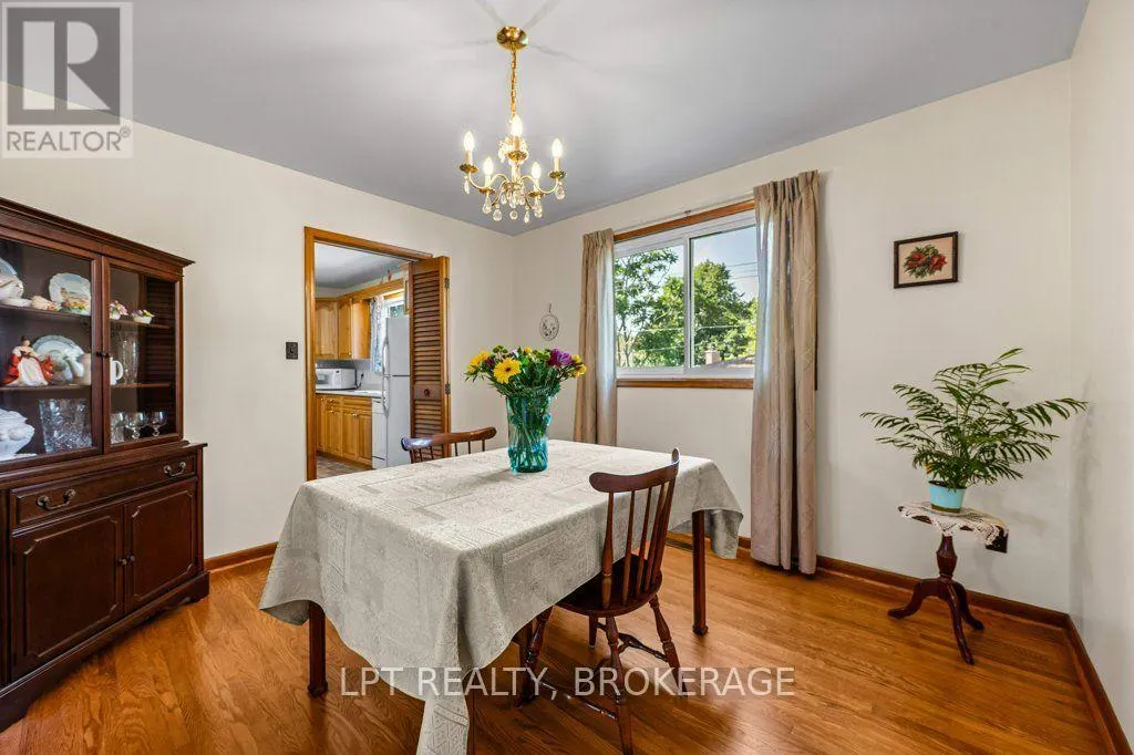 124 CAMPBELL CRESCENT