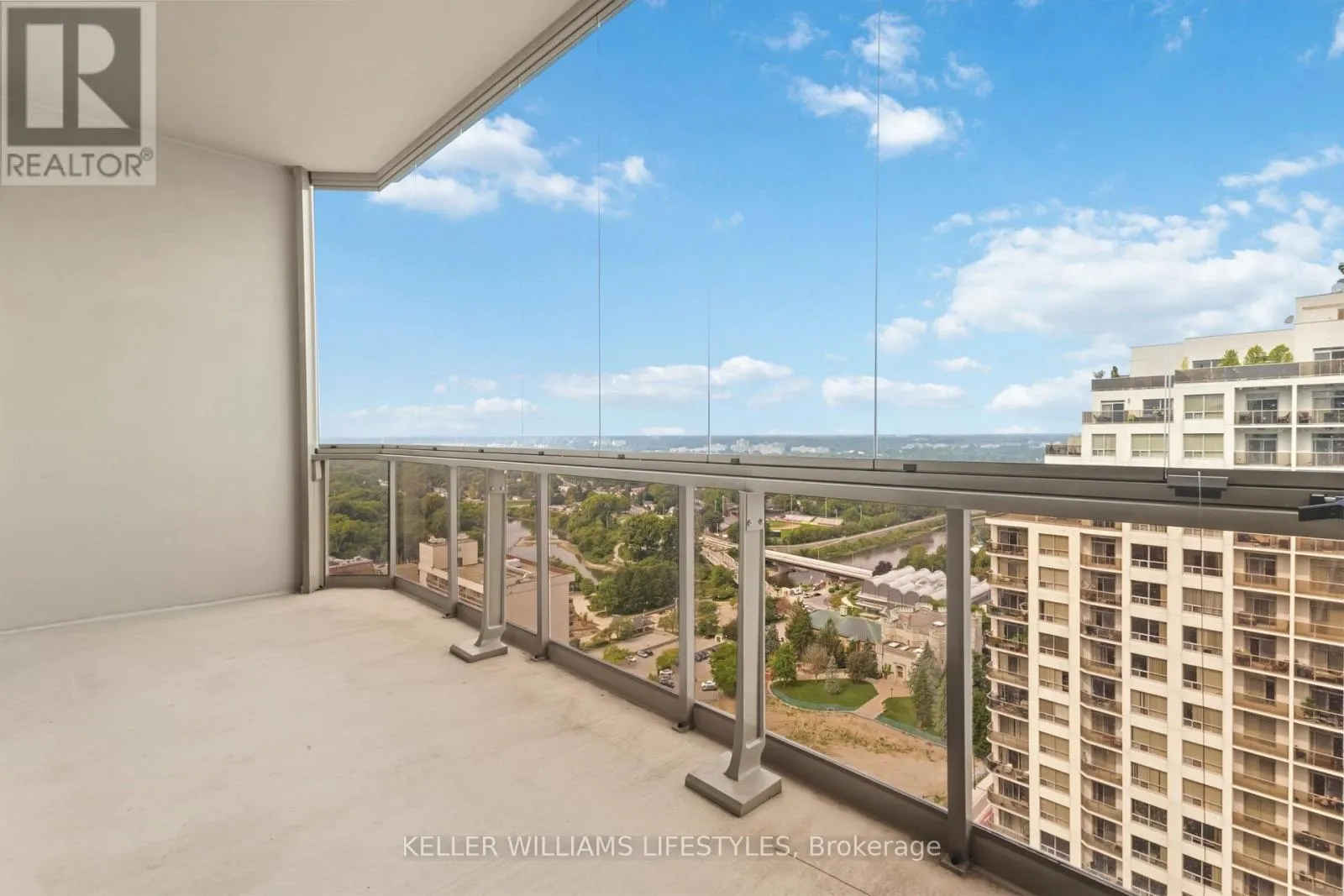 2704 - 330 RIDOUT STREET N #2704