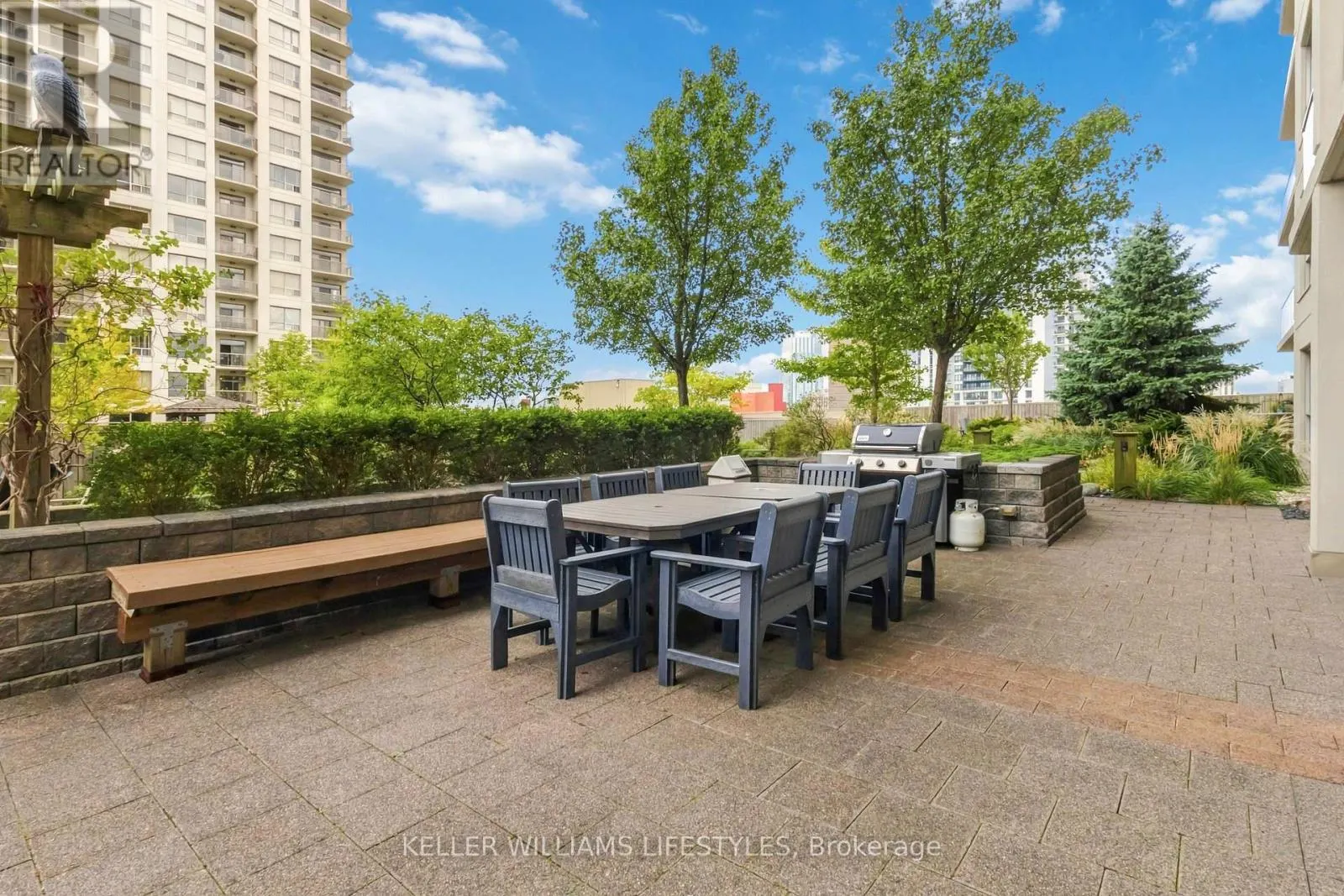 2704 - 330 RIDOUT STREET N #2704