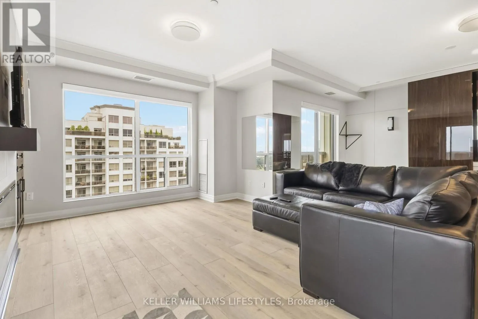 2704 - 330 RIDOUT STREET N #2704