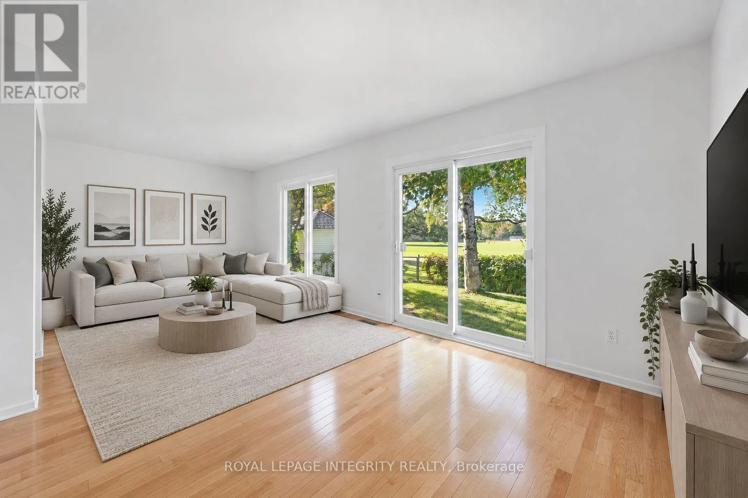 909 LAWNSBERRY DRIVE