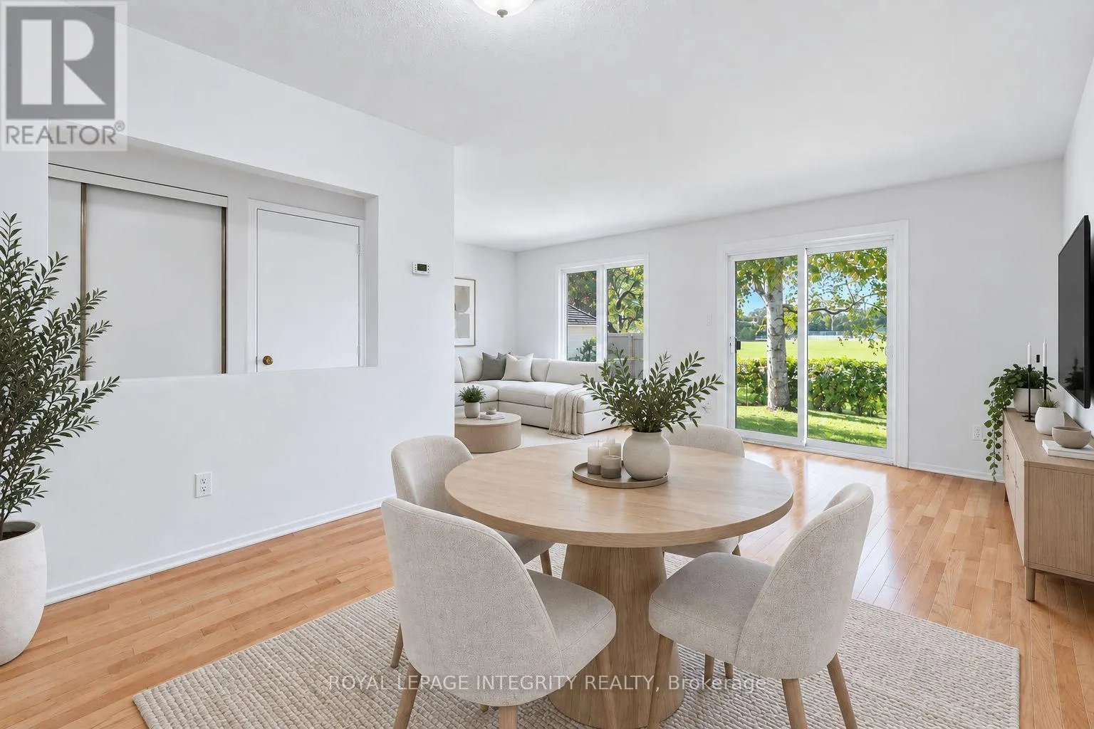 909 LAWNSBERRY DRIVE