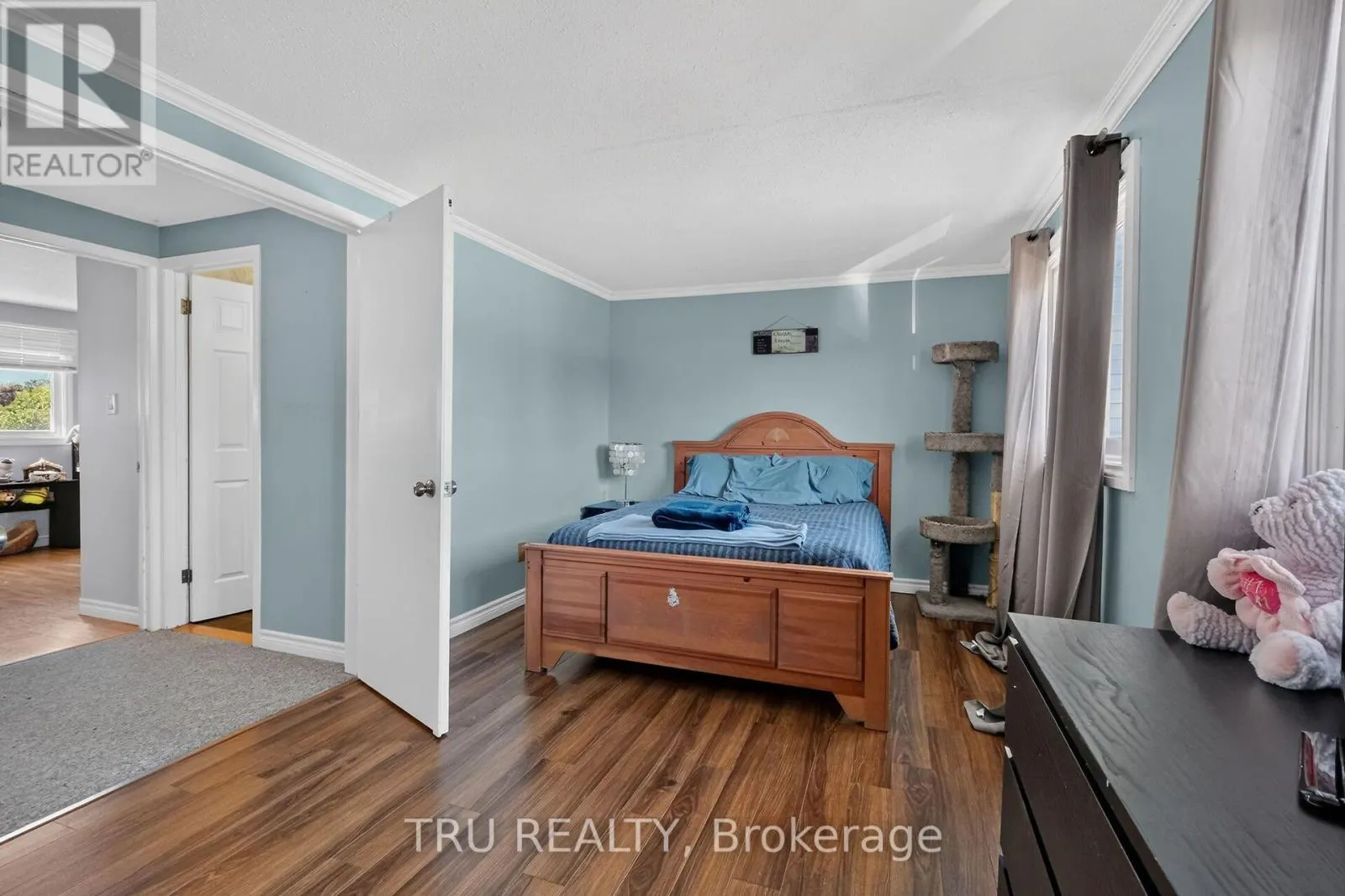 369 MOCKINGBIRD DRIVE