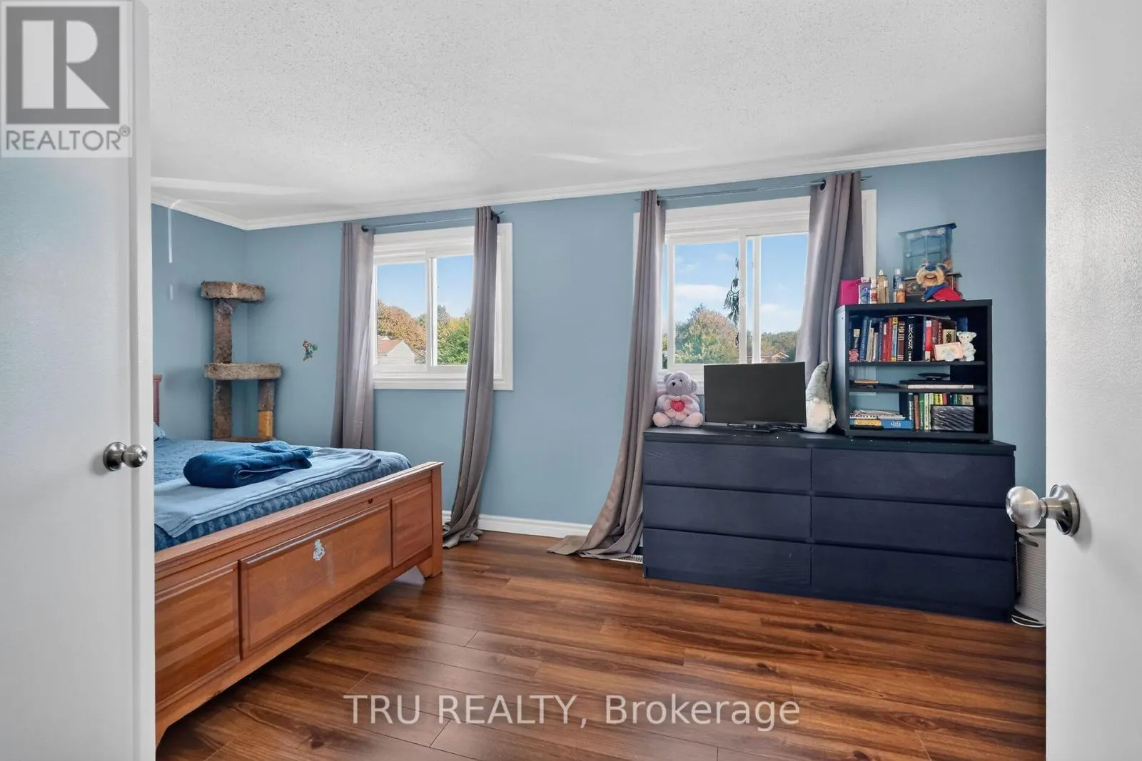 369 MOCKINGBIRD DRIVE