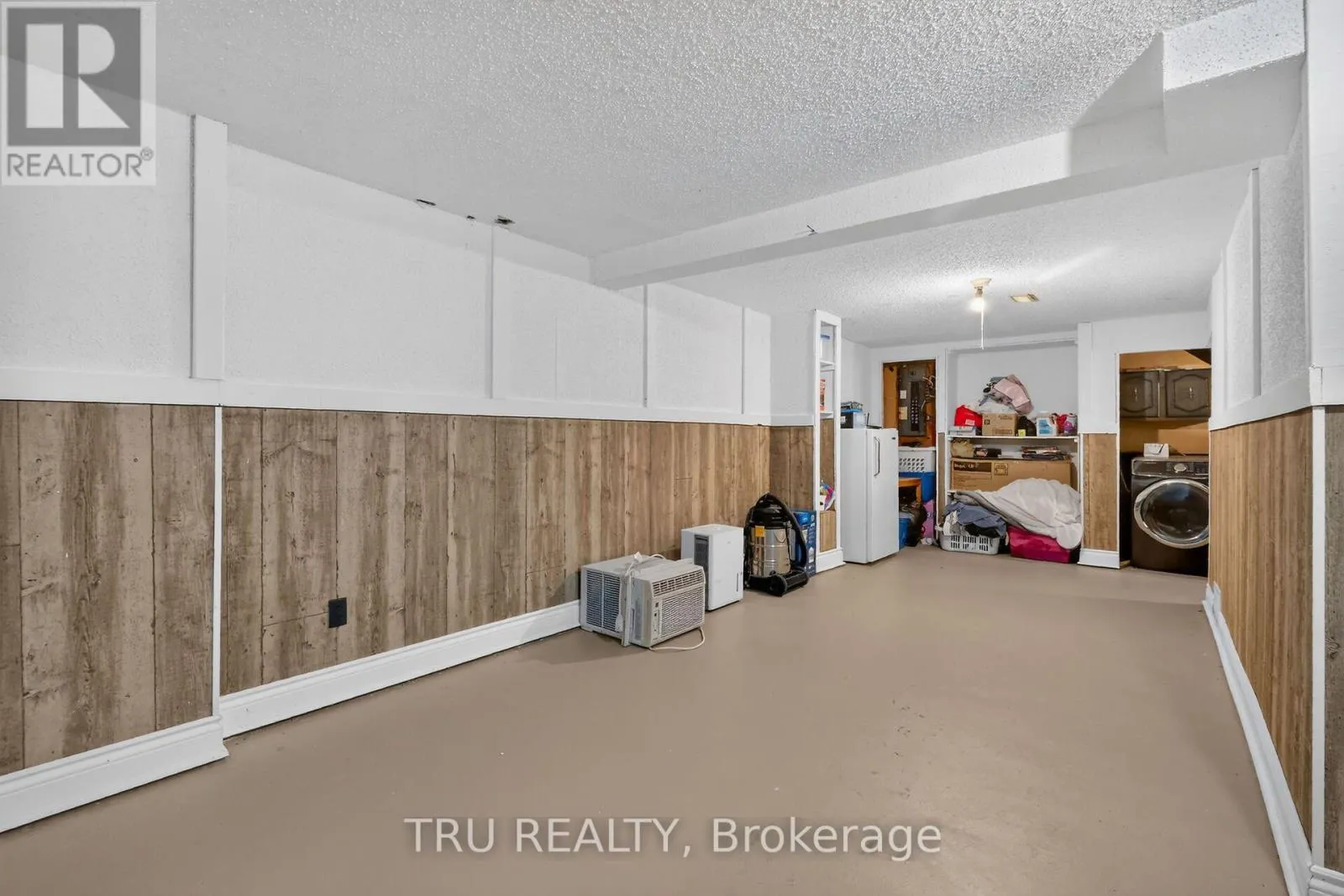 369 MOCKINGBIRD DRIVE