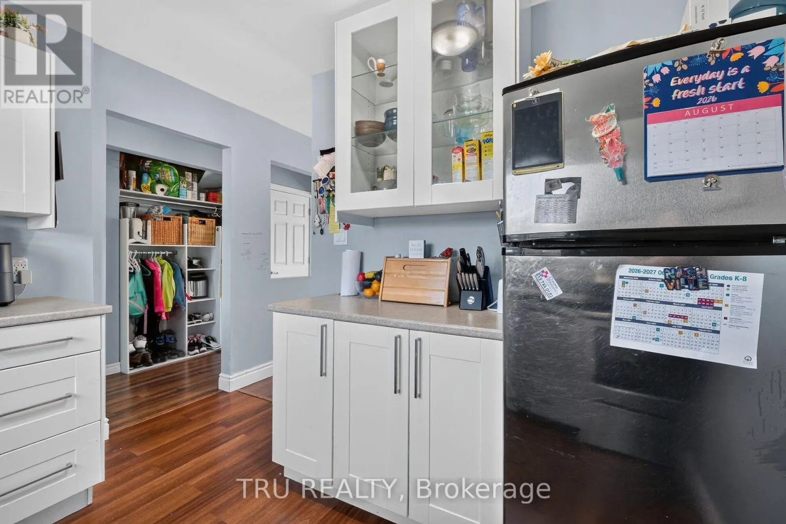 369 MOCKINGBIRD DRIVE