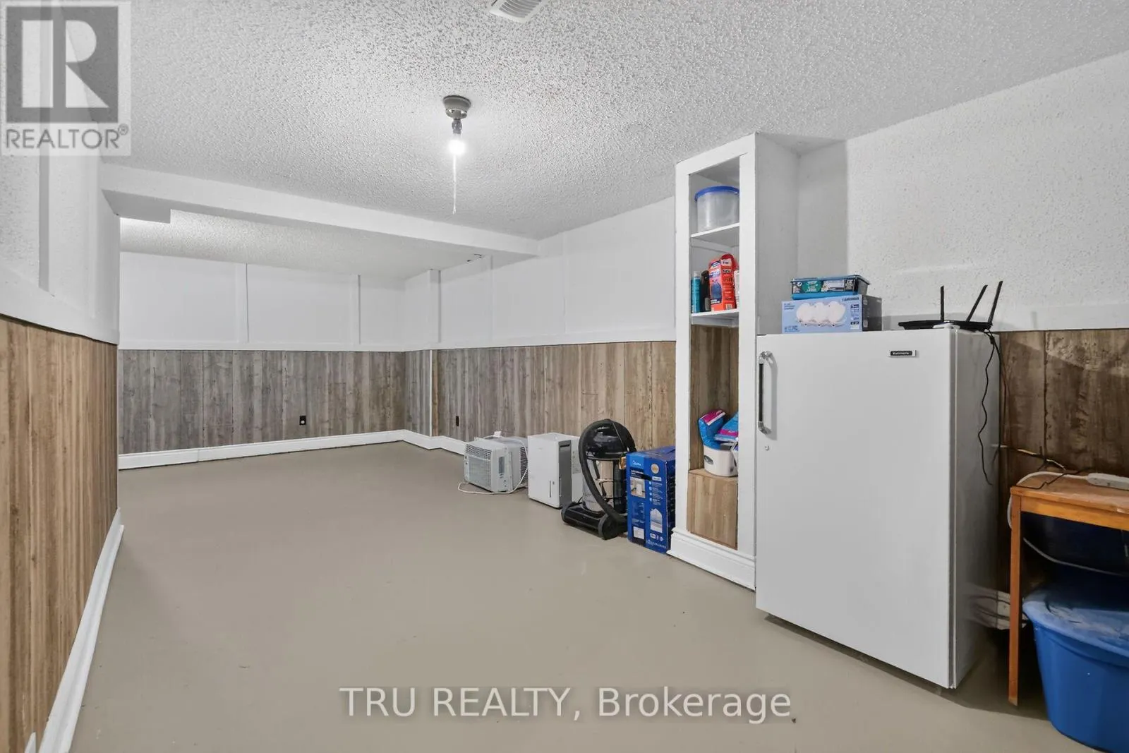 369 MOCKINGBIRD DRIVE