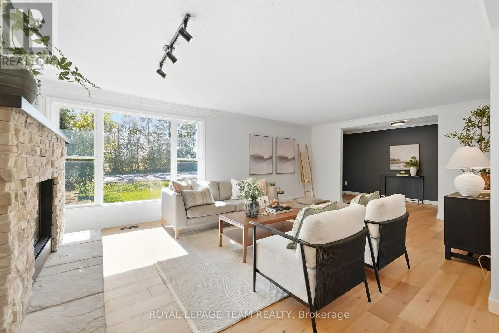 1819 RIDEAU ROAD