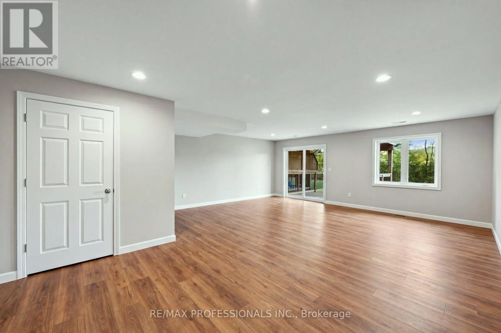 31 - 135 HARDCASTLE DRIVE