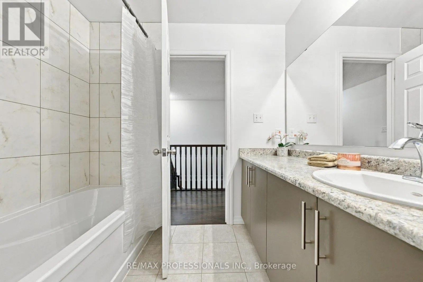 31 - 135 HARDCASTLE DRIVE