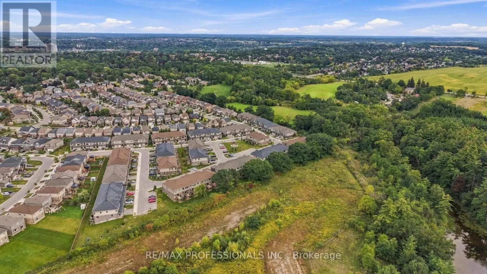 31 - 135 HARDCASTLE DRIVE