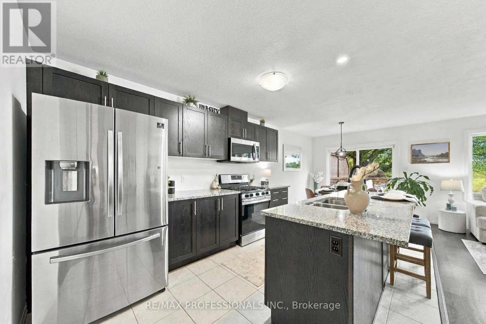 31 - 135 HARDCASTLE DRIVE