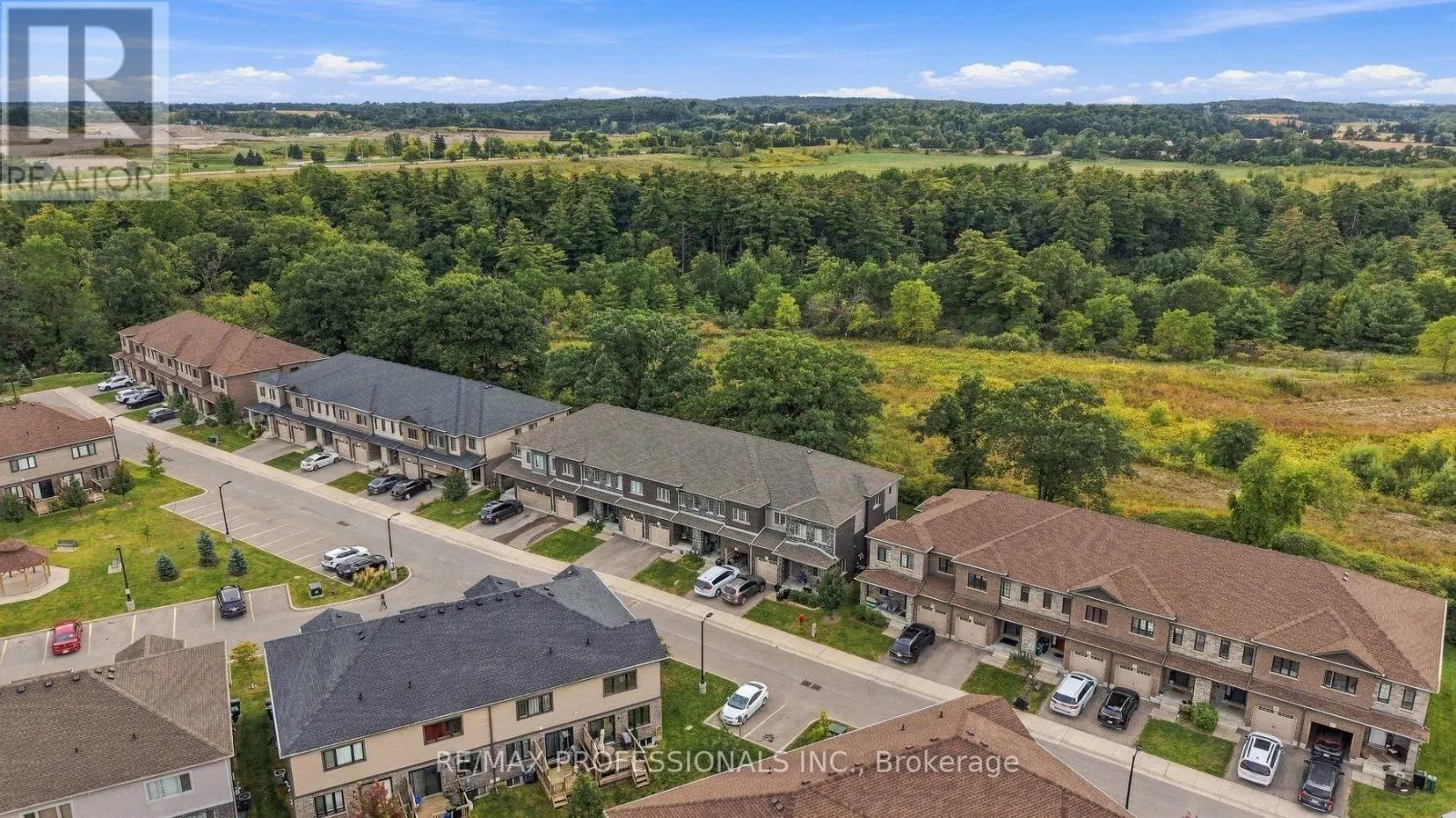 31 - 135 HARDCASTLE DRIVE