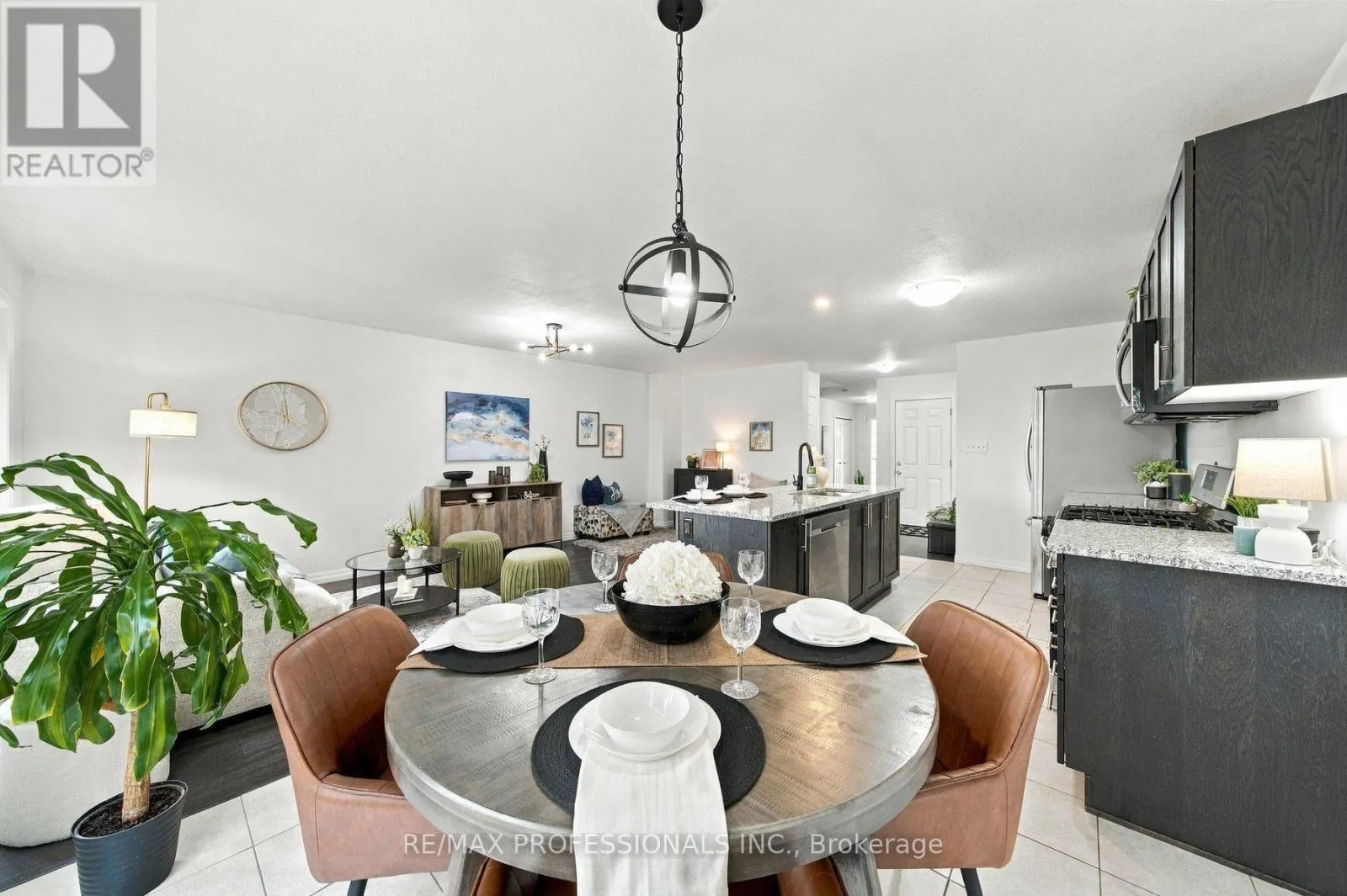 31 - 135 HARDCASTLE DRIVE