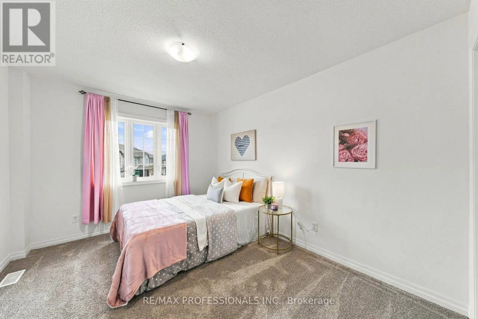 31 - 135 HARDCASTLE DRIVE