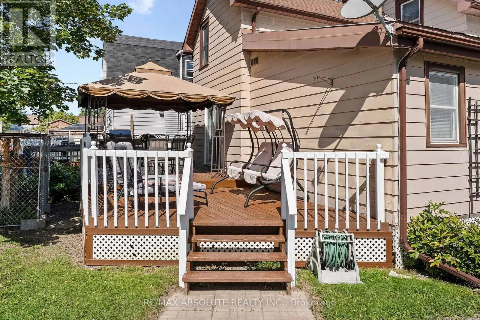 150 MCGONIGAL STREET W