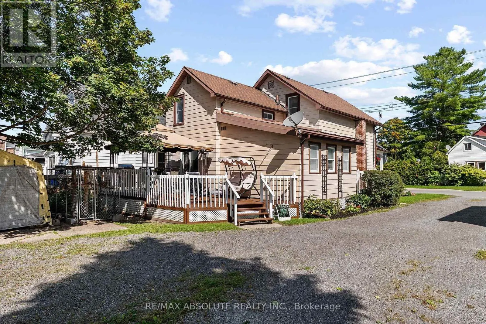 150 MCGONIGAL STREET W